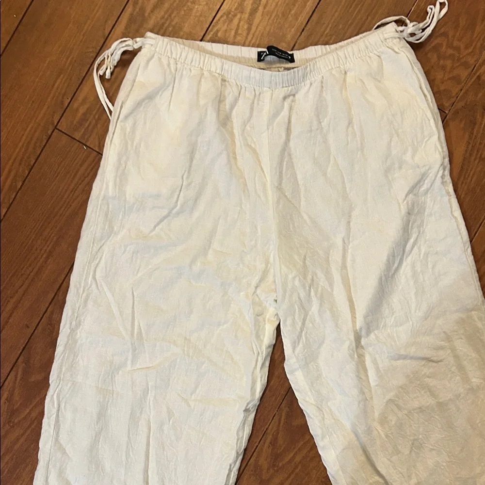 Zara women’s white linen pants